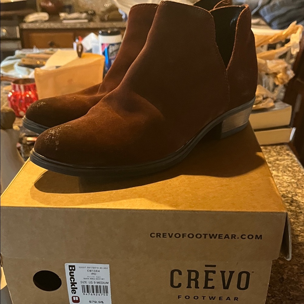 Crevo women’s burgundy booties